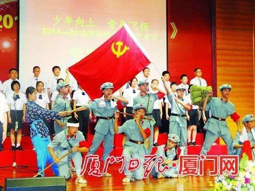 昆明呈贡:完善人行道增设路灯为民解忧