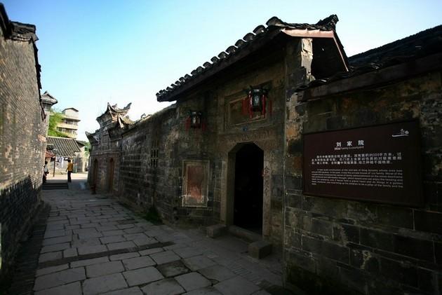 威海代表团审议省政府工作报告时表示 统一思想 凝聚共识 为推进中国式现代化山东实践作出更大贡献